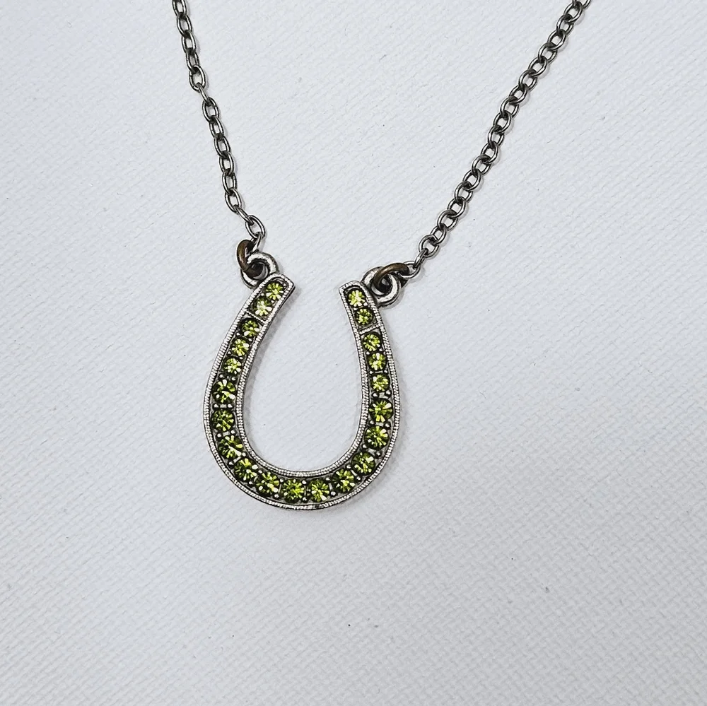 Tommassini Horseshoe gem stone necklace Bohemian cottagecore